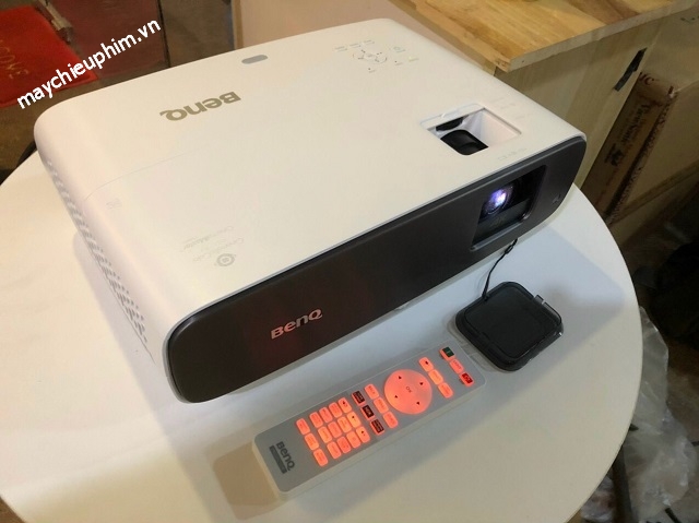 benq_w2700_cu_da_qua_su_dung