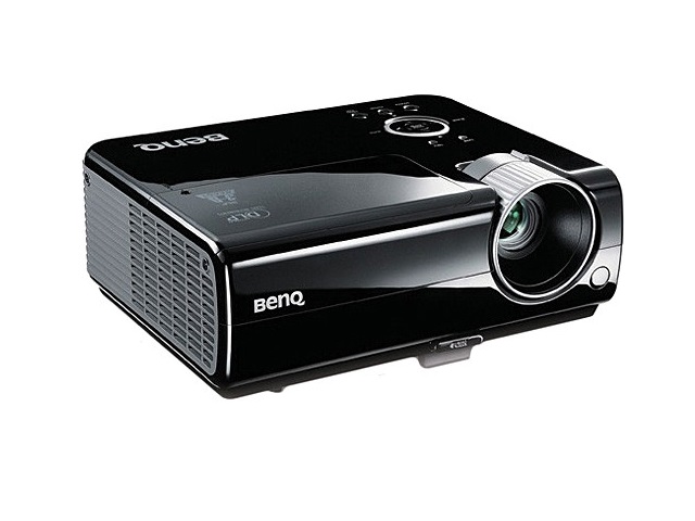 may_chieu_benq_mw512